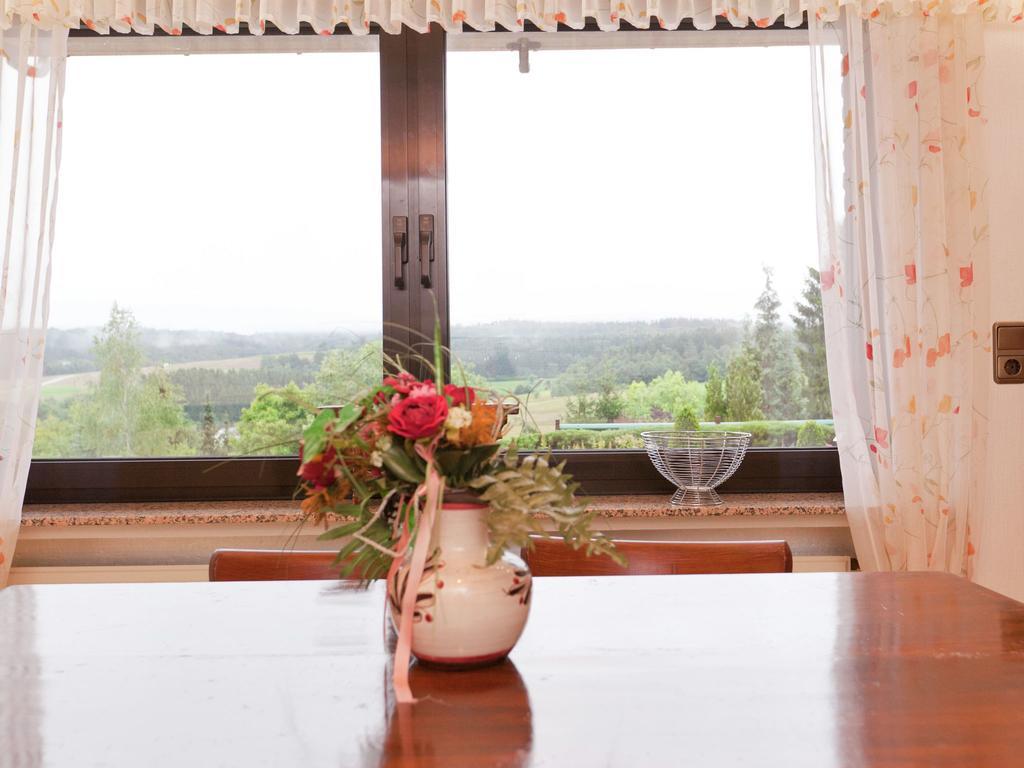 Lirstal Apartment In Eifel With Children S Playground المظهر الخارجي الصورة