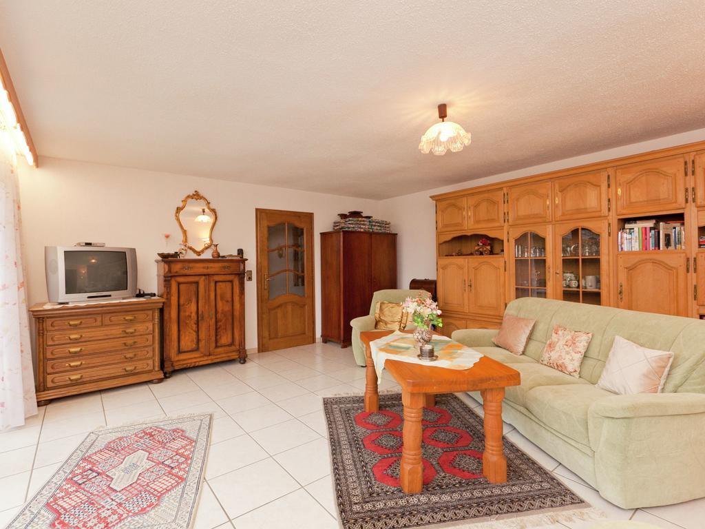 Lirstal Apartment In Eifel With Children S Playground المظهر الخارجي الصورة