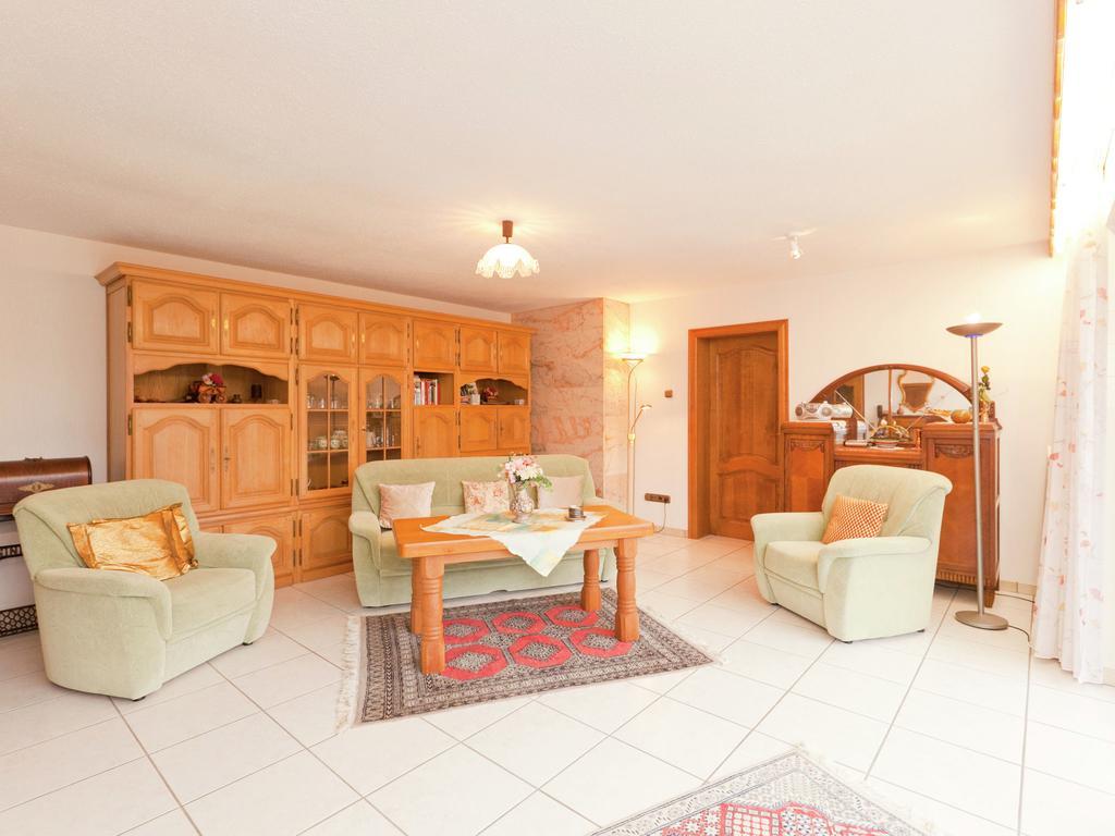 Lirstal Apartment In Eifel With Children S Playground المظهر الخارجي الصورة